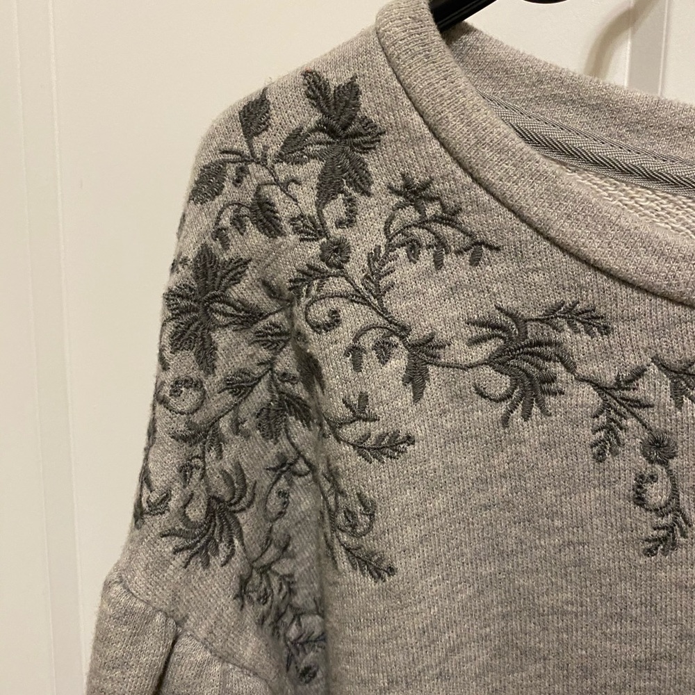 Embroidered American Eagle Pullover
